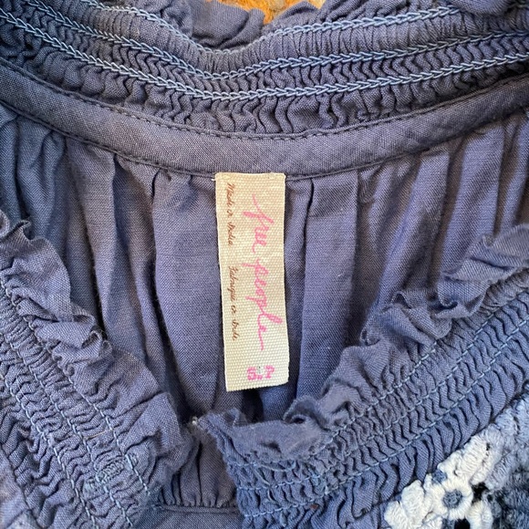 Free People Blue Blouse with Tie Dye, size small! - Picture 4 of 6